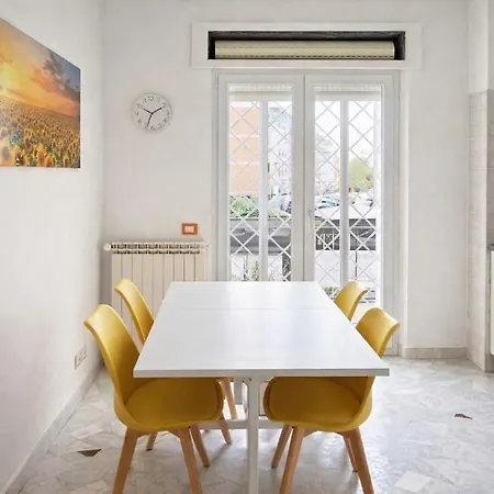 Διαμέρισμα Spacious 2br Centocelle Home, Steps To Metro C *